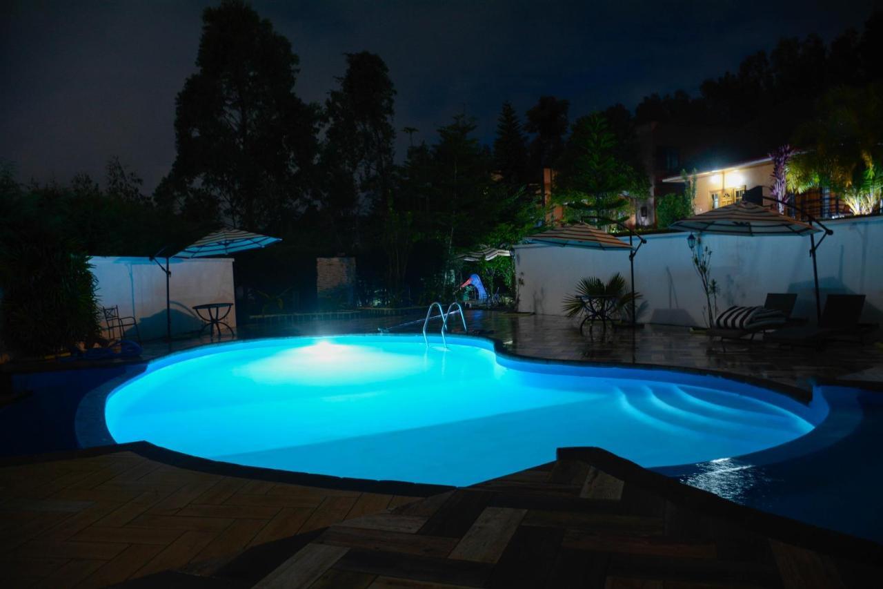 Andasibe Cyperus Hotel Moramanga Bagian luar foto